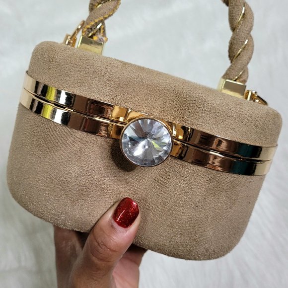 Clutch - Picture 5 of 8